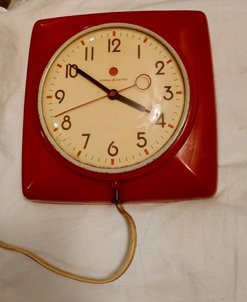 Vintage GE Clock