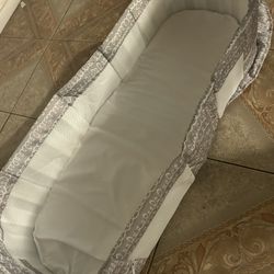 Baby Delight Snuggle Nest