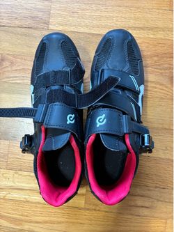Pelaton size 41 bike shoes