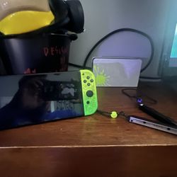 Nintendo Switch OLED Splatoon 3 Special Edition
