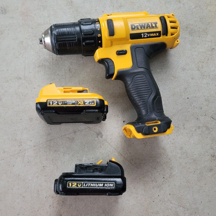 Baterías Dewalt 12v Y Un Drill (Usado) No Cargador 