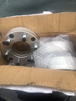 5-135 to 6-135 2 inch adapters 5 lug to 6 lug