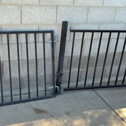 Gate with two fence panels