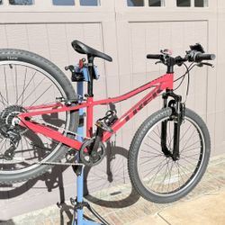 Trek Precaliber Kids Bike – 24″ Wheels – Good Used Condition