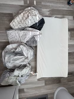 Changing pad with 4 sheets