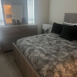 Queen Size Good Condition 