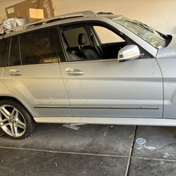 Mercedes Benz Glk Sale As Is. Not Running For Parts Only 