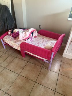 Toddler Bed With Matress