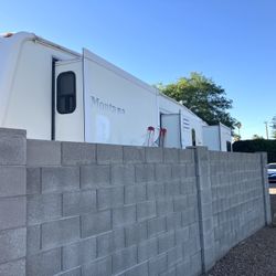 Montana 37Ft 4/Slide Out Good Condition