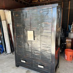 Large armoire/TV Cabinet 