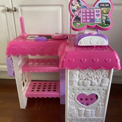 Kids working Cash Register 