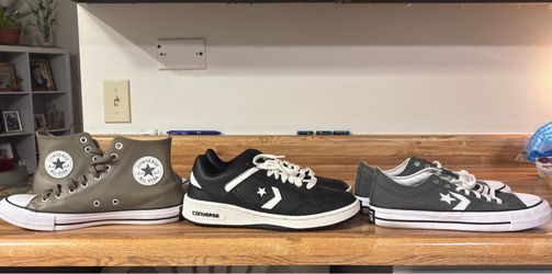 Converse shoes 7.5 men’s/ 9.5 women’s