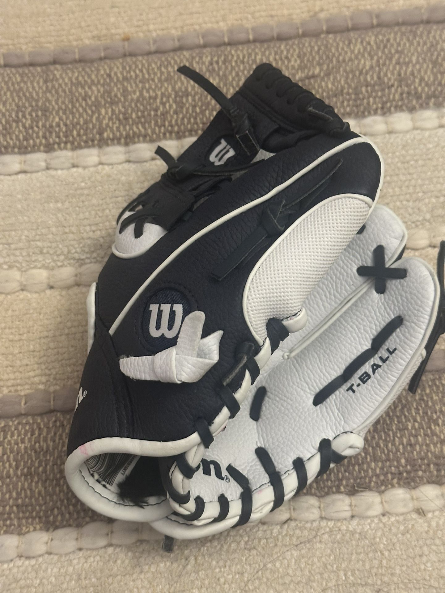 Softball/ Baseball Glove Kids Size 10”