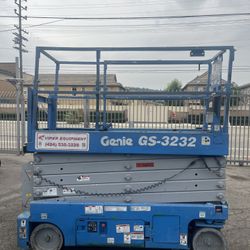 2015 Genie GS3232  368 Hours 
