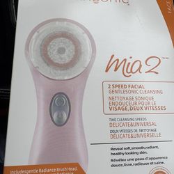 Clarisonic Mia 2 Sonic Facial Cleansing Brush (Pink)