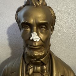 Abraham Lincoln statue
