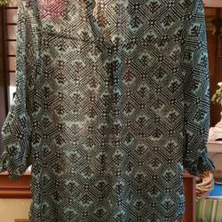 Ladies..No Boundaries Green Tunic With 3/4 Sleeve Size Medium 
