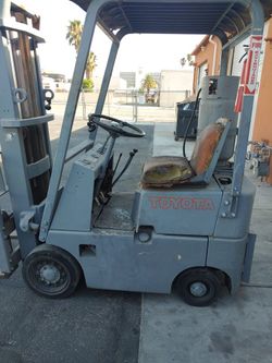 3000 lbs toyota for sale forklift