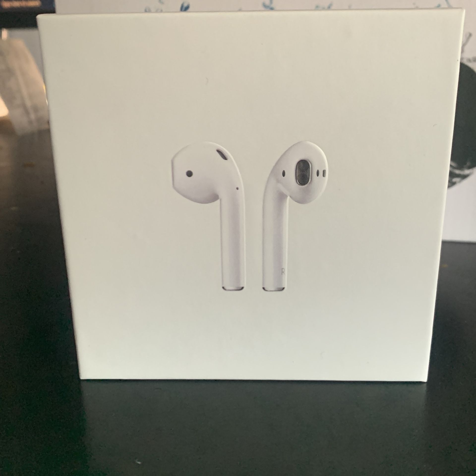 AirPods