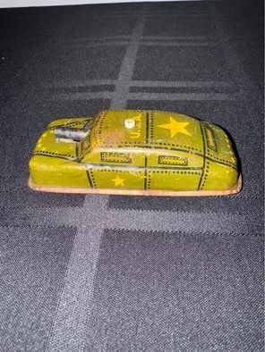 Vintage tin Lithograph tank $10