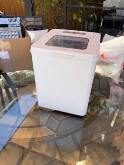 Portable ice maker machine