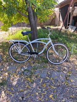 SCHWINN BEACH CRUISER 26"