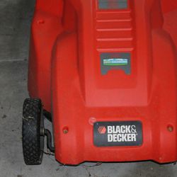 Black & Decker Electric Lawn Mower