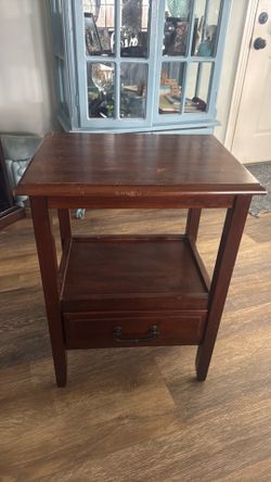 Side table w/ drawer