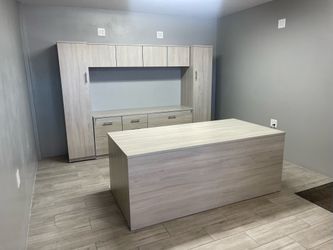 Office Desks for Sale – Solid Build, Good Condition