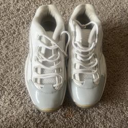 Allen Iversons Grey White 