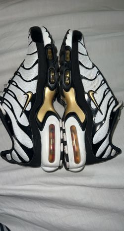 “white Black Metallic Gold”