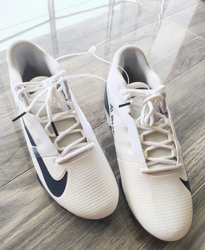 Nike Alpha Menace 4 Pro Football Cleats. Size 9