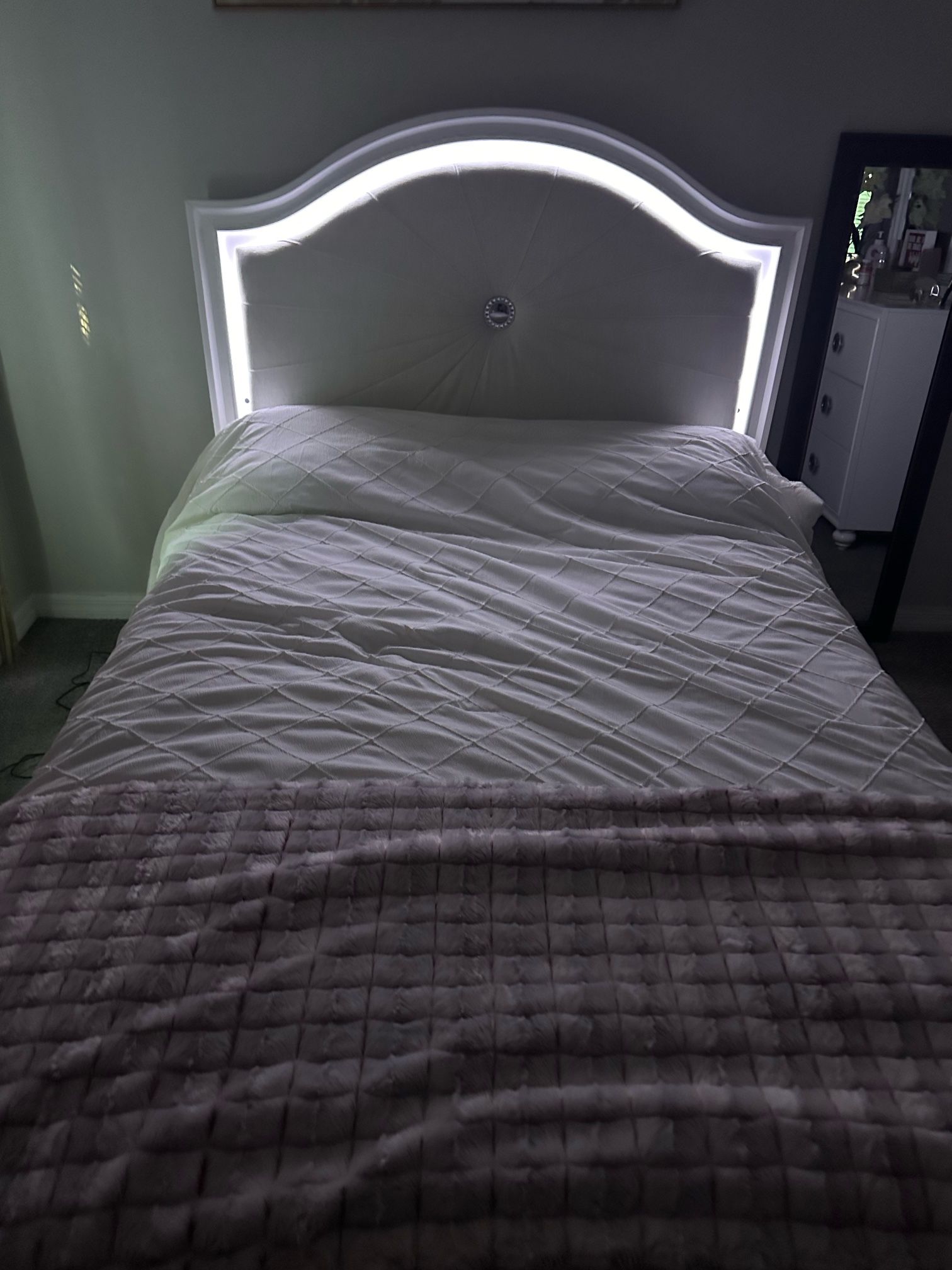 Full Size Light Up Bed. 