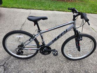 Clean 24 inch wheel 21 speed bike