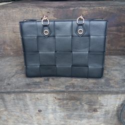 Small Black Purse W Gold Chain