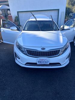 Kia Optima White Sedan