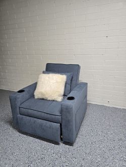 New sofa bed in perfect condition, Blue color