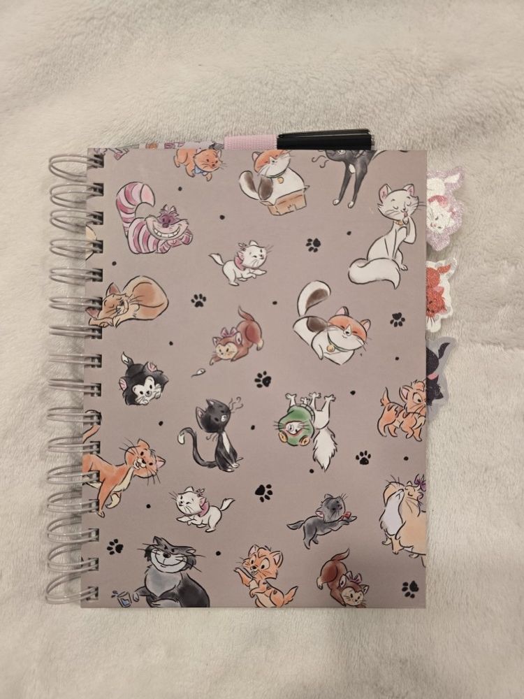 Disney Cats Writing Notebook W/ Pen
