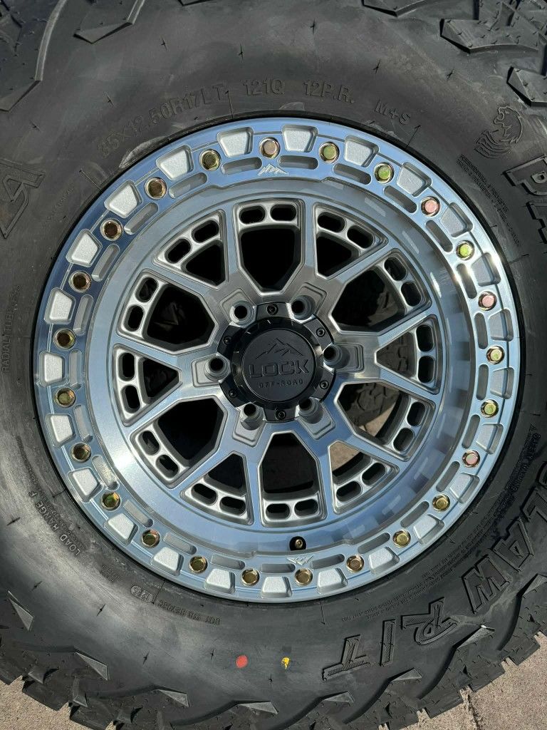 Rines LOCK COMMANDO con Llantas 35 12.50 17 RT 