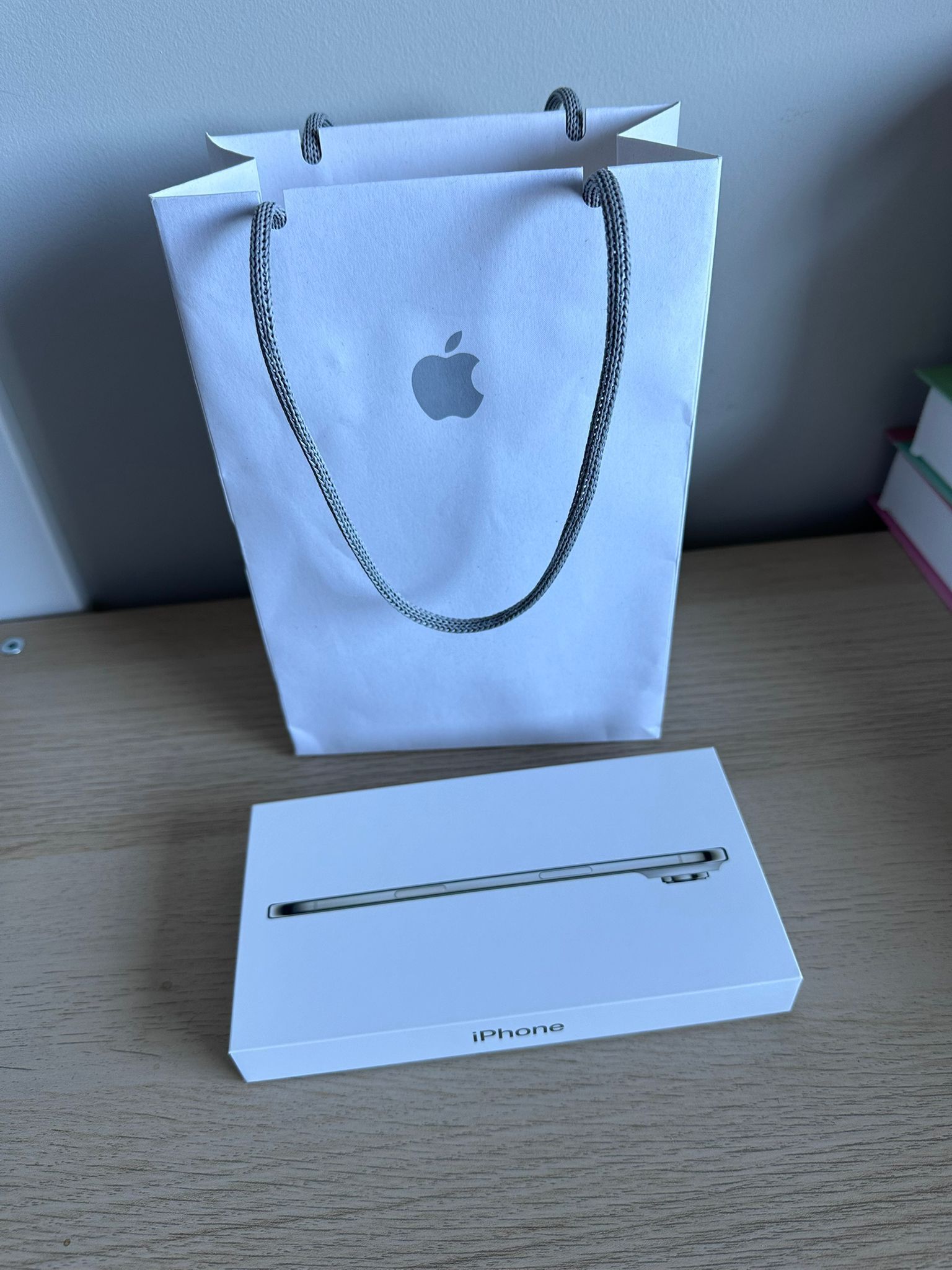 iPhone Air - Gold - 256gb - Unlocked 