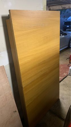 Kitchen table with 2 leafs to extend it