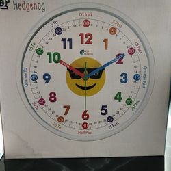 WISE HEDGEHOG Telling Time Teaching Clock, Silent Non Ticking Analog Battery

This Clock is in good used condition. It's not ticking and easy to read
