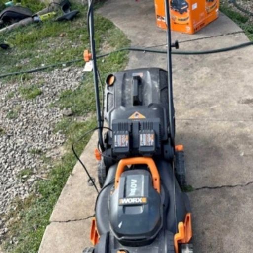 Worx WG743.9 40V Power Share 4.0Ah 17" Cordless Lawn Mower (For Parts ...