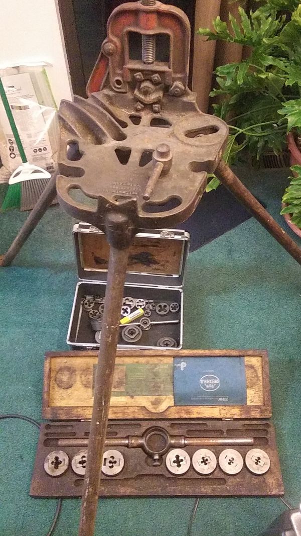 Antique pipe bender vise and dies 100 for all for Sale in Renton, WA