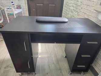 Mesa de trabajo de uñas