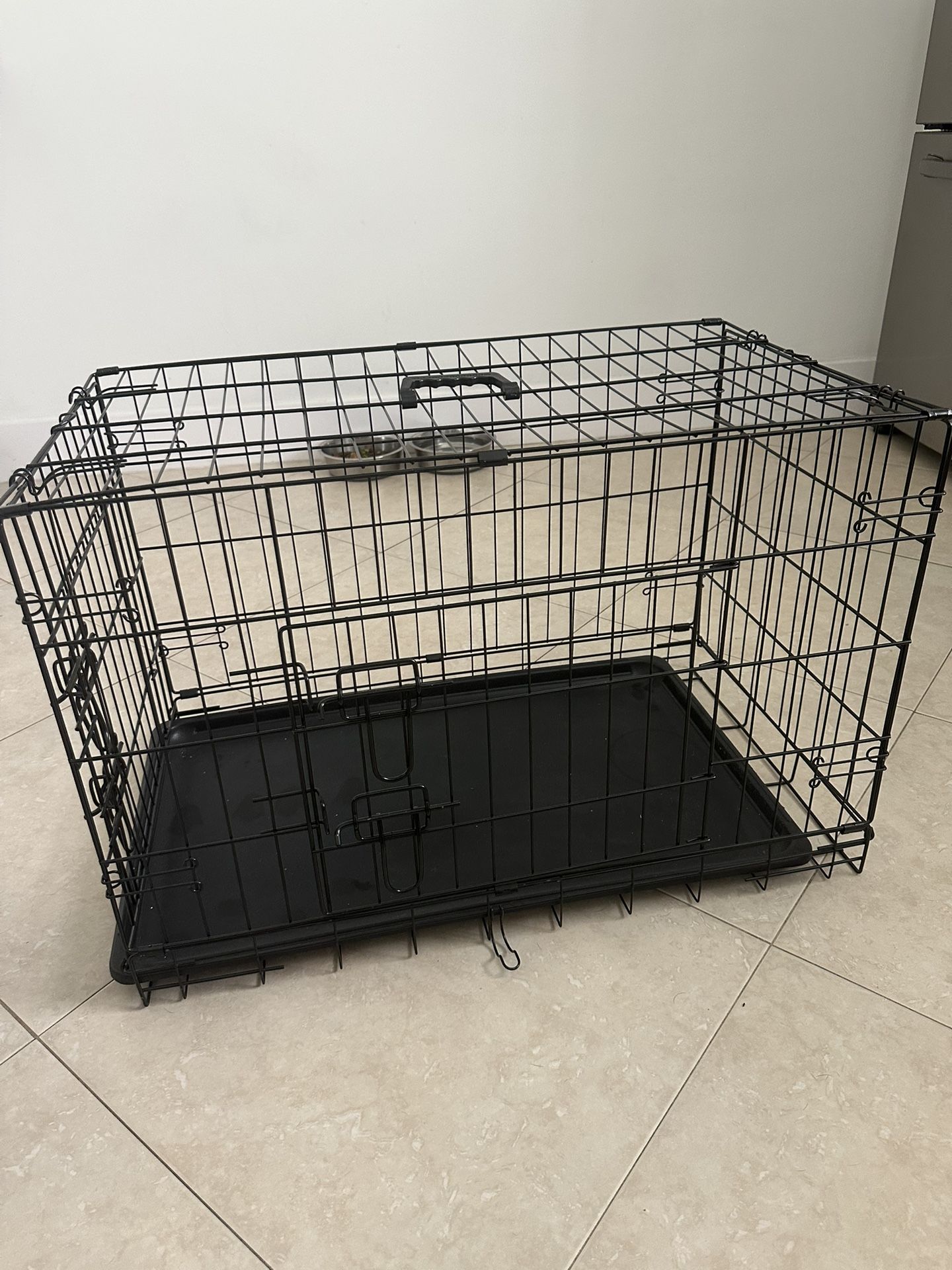 Folding metal wire crate