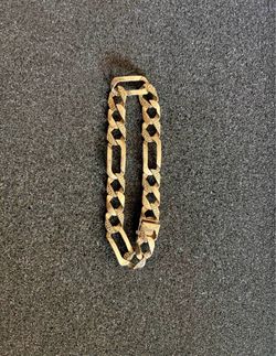 10k Gold Bracelet 9”