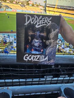 Dodgers Godzilla Bobblehead  - live from stadium