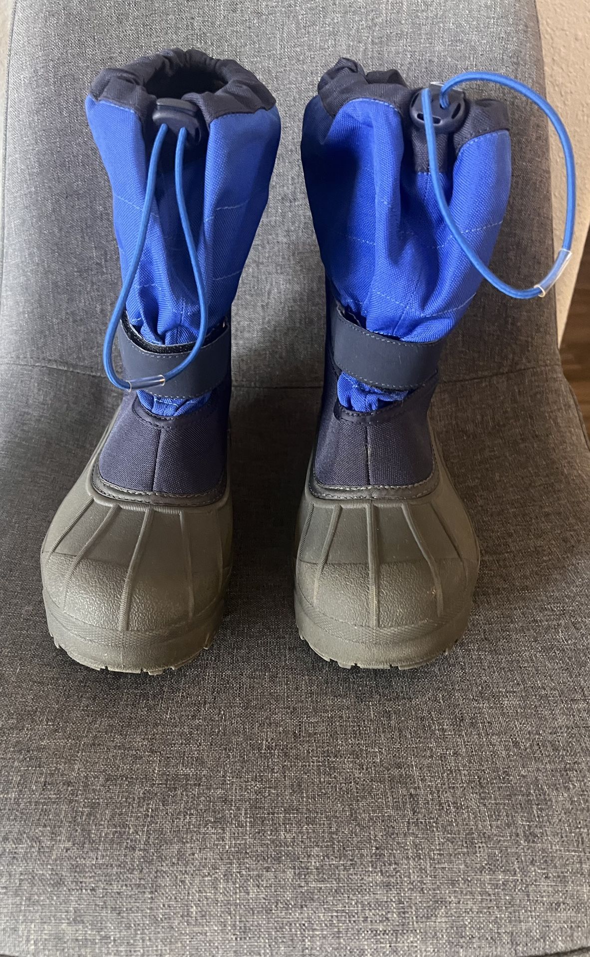 Boys Columbia Size 5 Winter Snow Boots