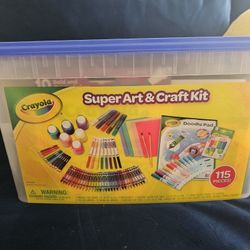 Crayola Super Art and Craft Kit - New In Box 115 Pieces